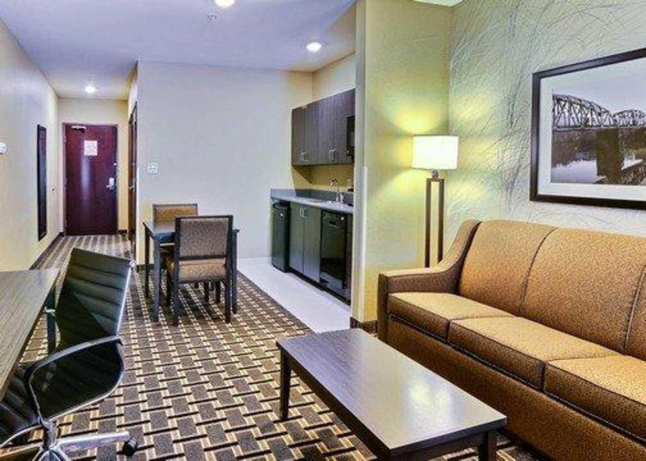 Comfort Suites Юніонтаун Екстер'єр фото