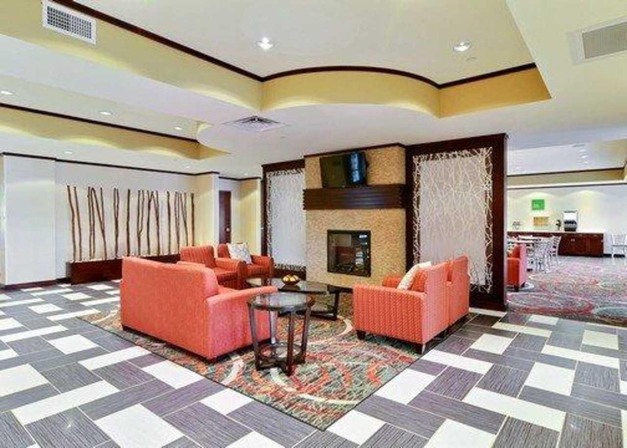 Comfort Suites Юніонтаун Екстер'єр фото