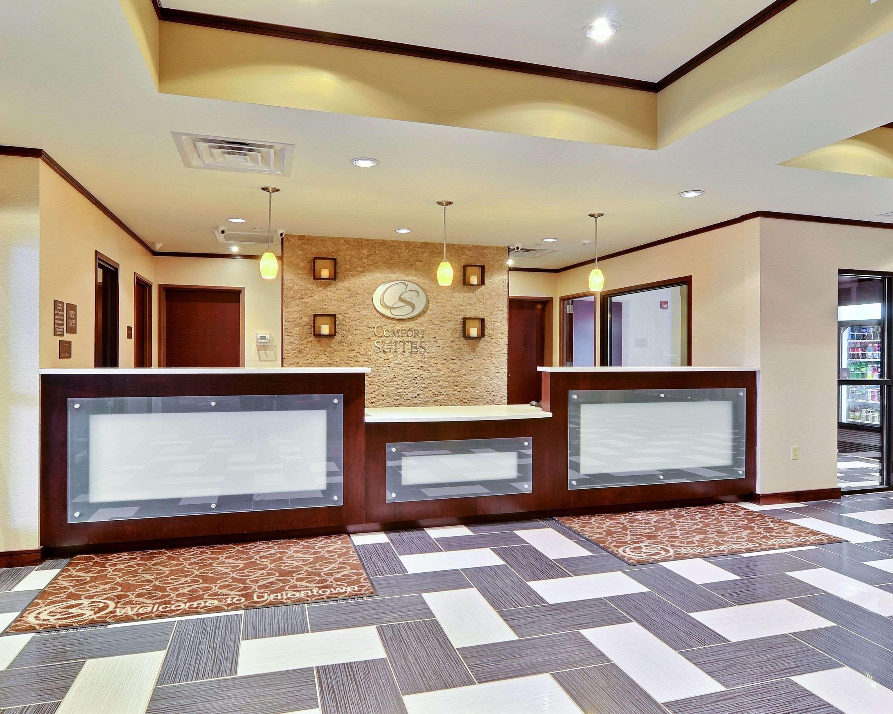 Comfort Suites Юніонтаун Екстер'єр фото
