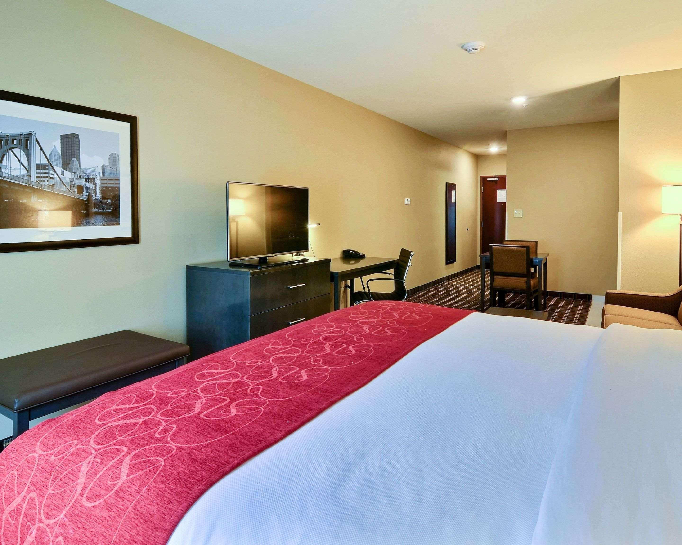 Comfort Suites Юніонтаун Екстер'єр фото