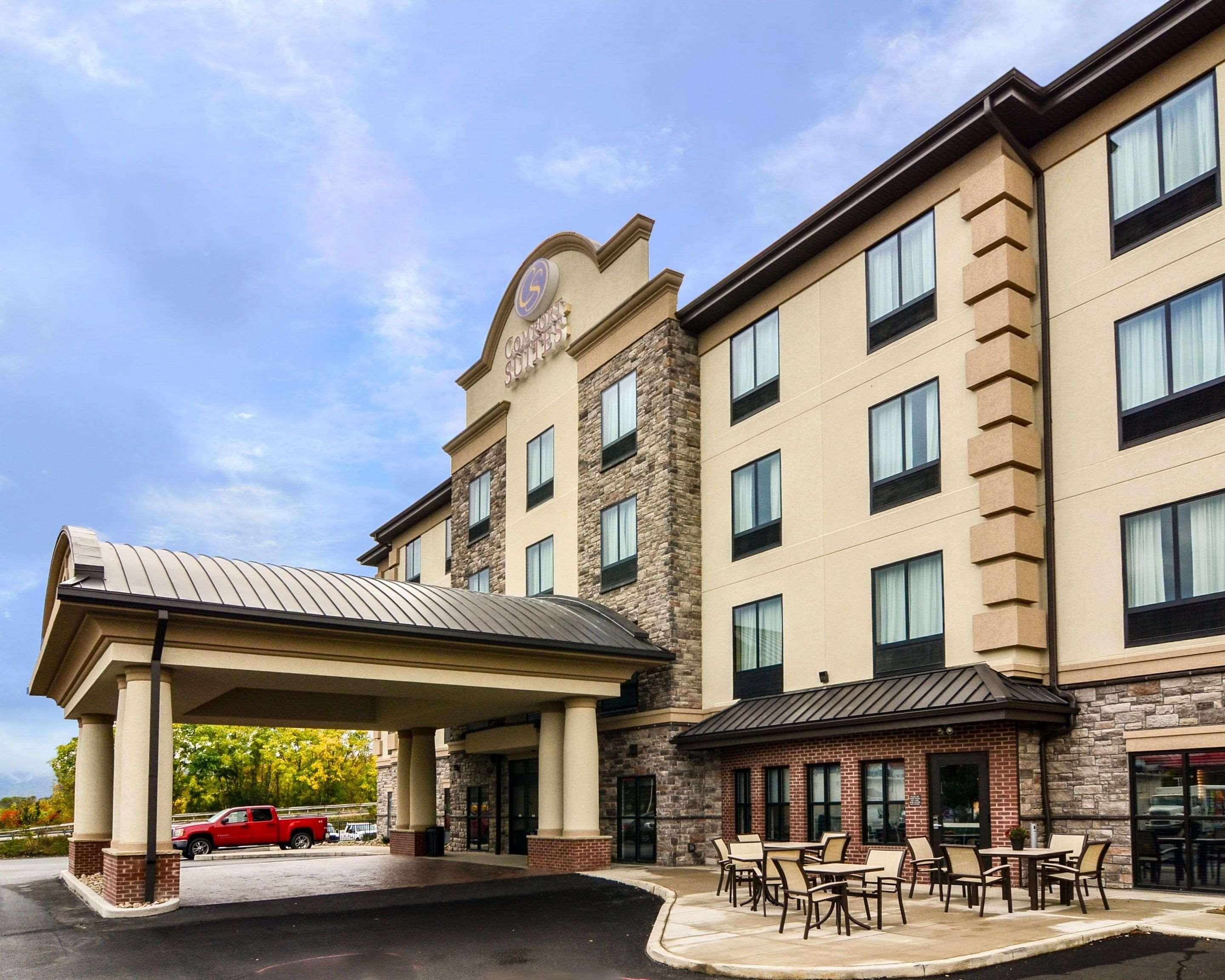 Comfort Suites Юніонтаун Екстер'єр фото