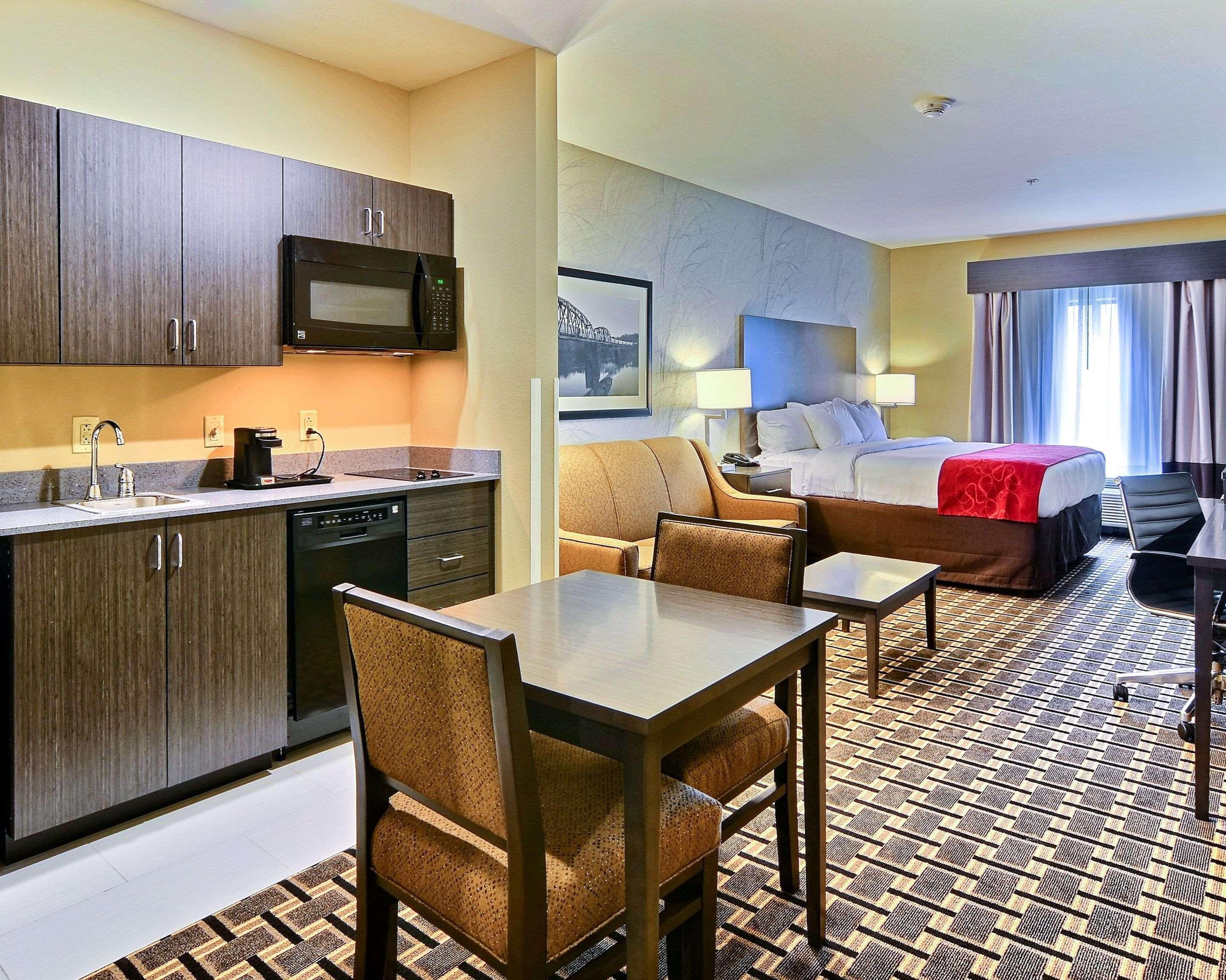 Comfort Suites Юніонтаун Екстер'єр фото