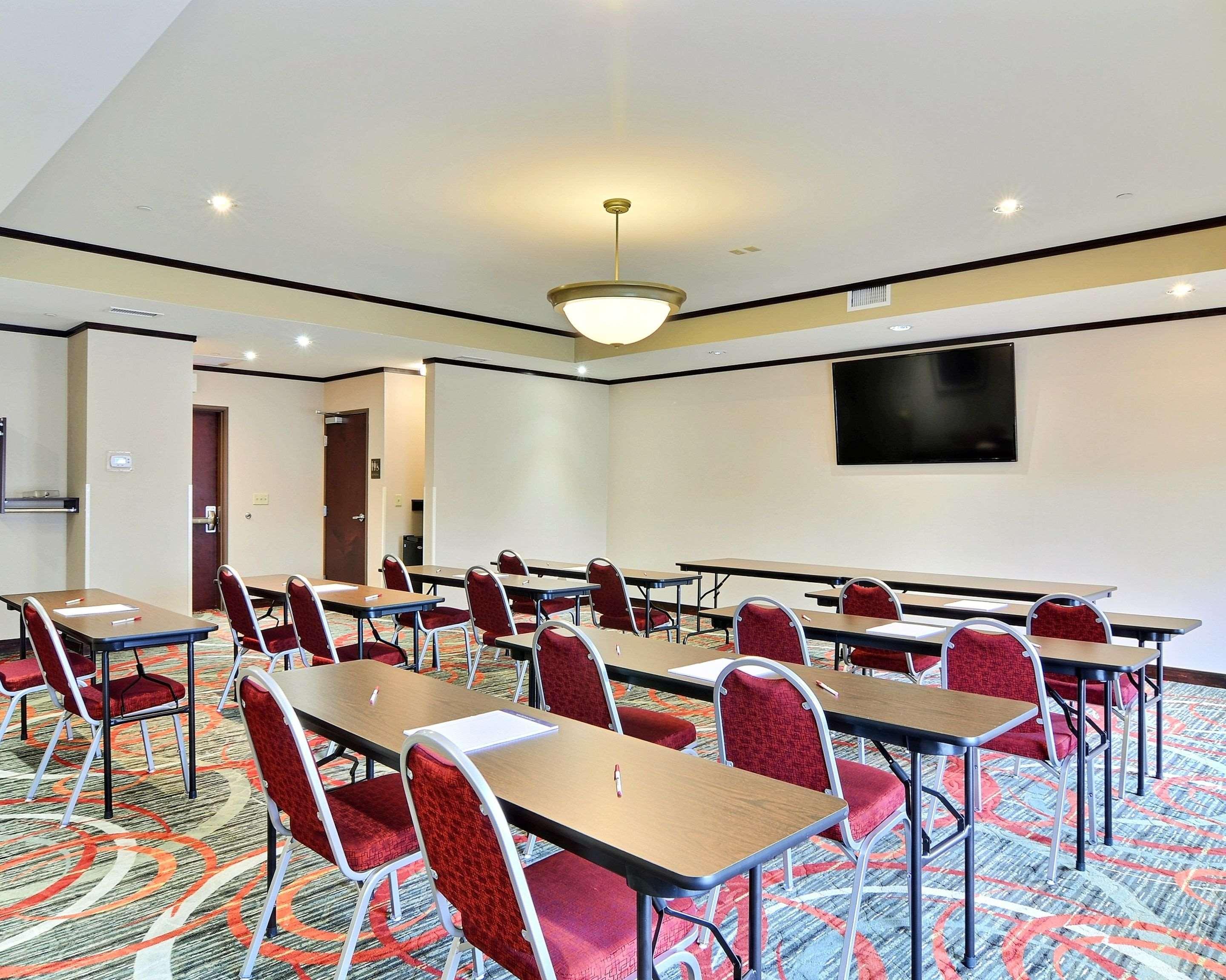 Comfort Suites Юніонтаун Екстер'єр фото
