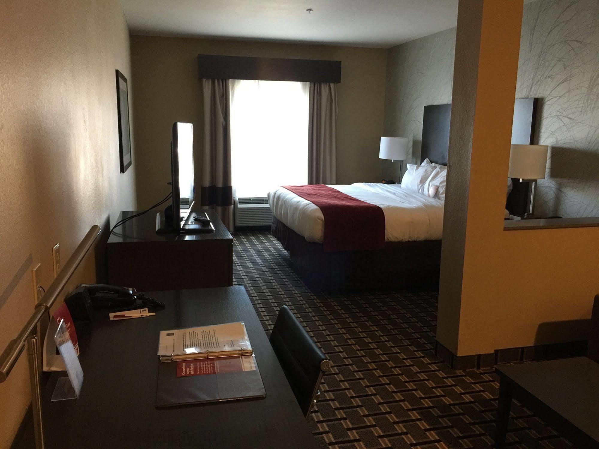 Comfort Suites Юніонтаун Екстер'єр фото