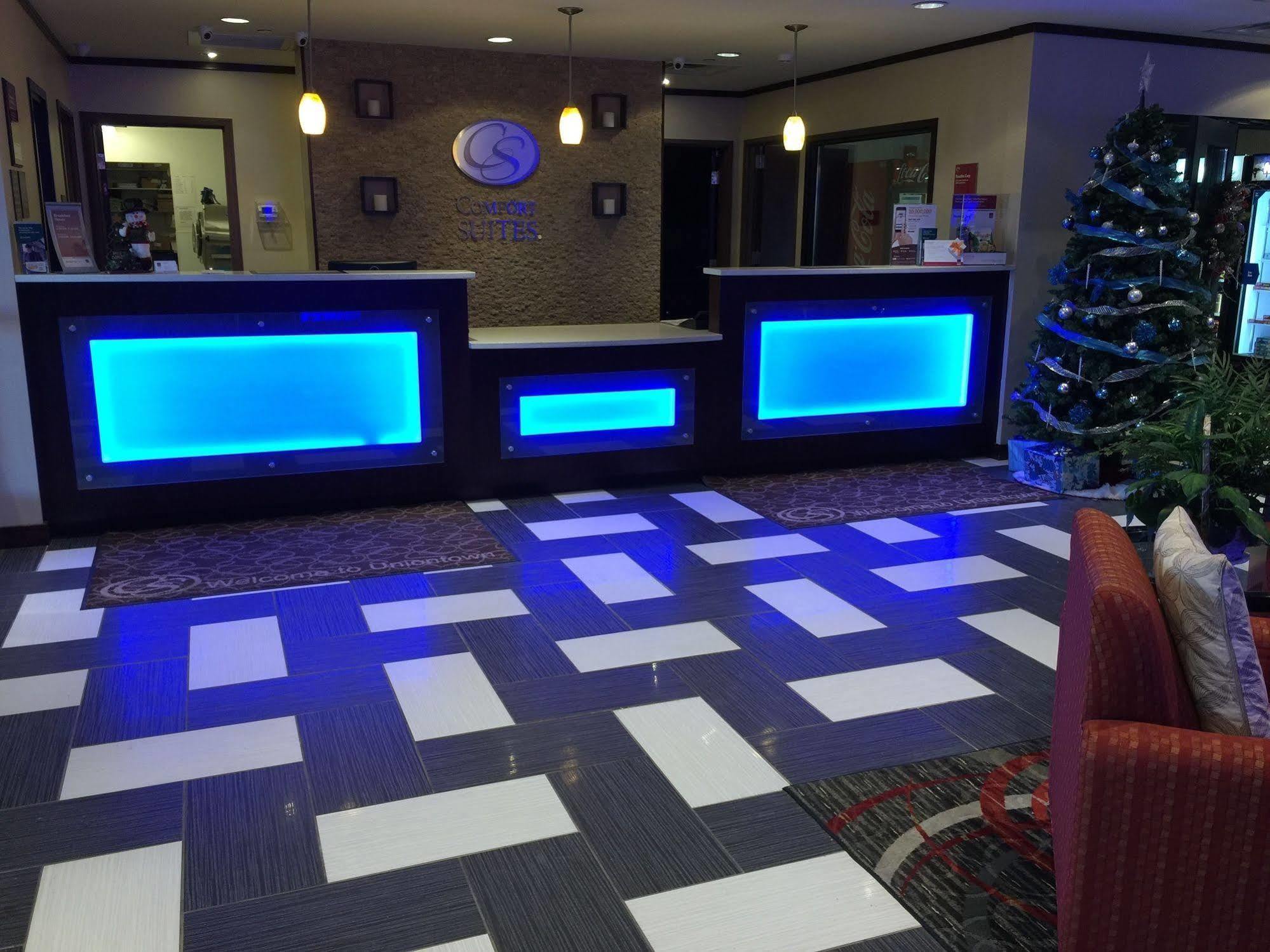 Comfort Suites Юніонтаун Екстер'єр фото